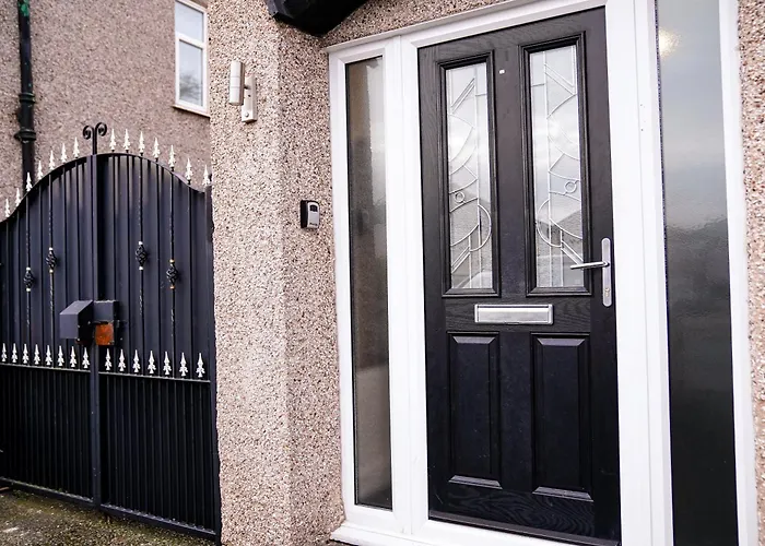 Awesome Coventry Home For Business Contractors And Suitable For Families With Free Parking 14Mins From Nec