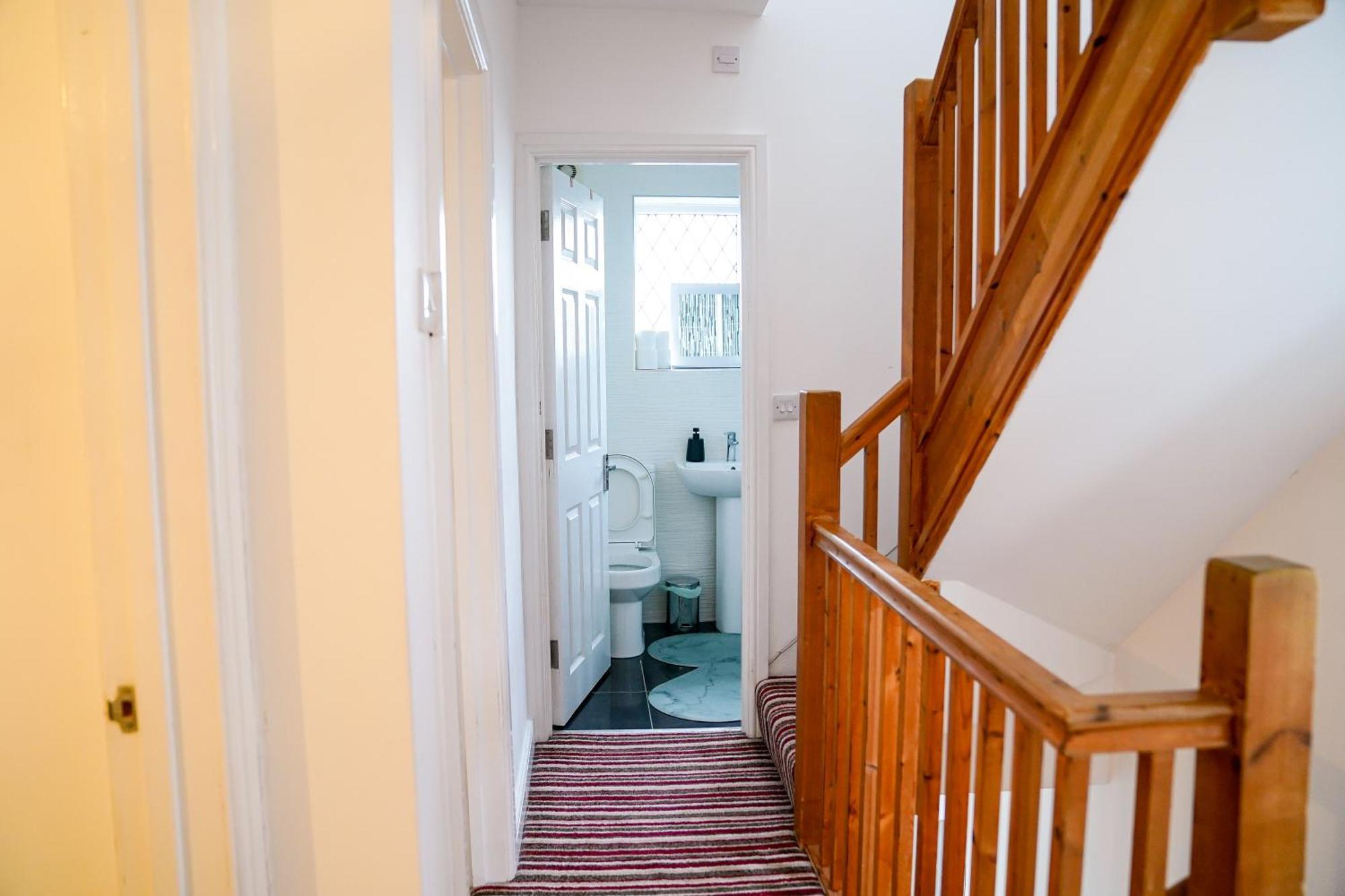 Holiday home Awesome For Business Contractors And Suitable For Families With Free Parking 14mins From Nec